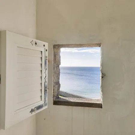 Apartment Face A L'ocean - - Pour 4 Arzon